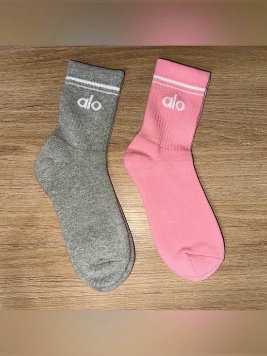 ALO Yoga Accessories - NEW ALO Yoga Women’s Crew Socks. Size Medium. Pack of 2.